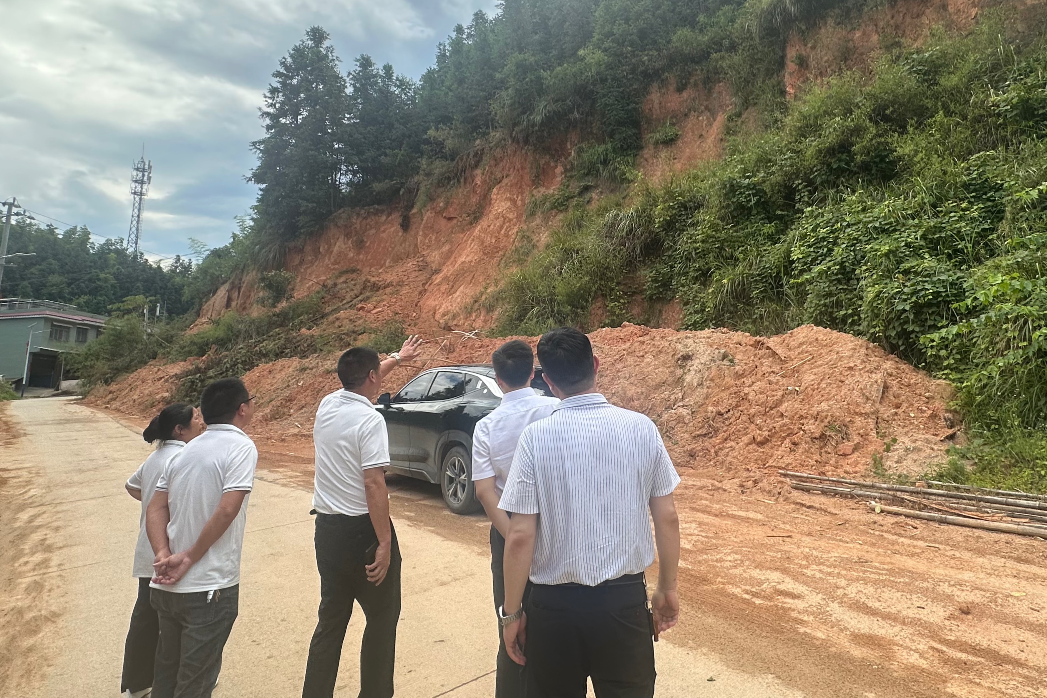 MILAN米兰体育·（中国）官方网站党群综合与人力资源党支部开展党建联村活动