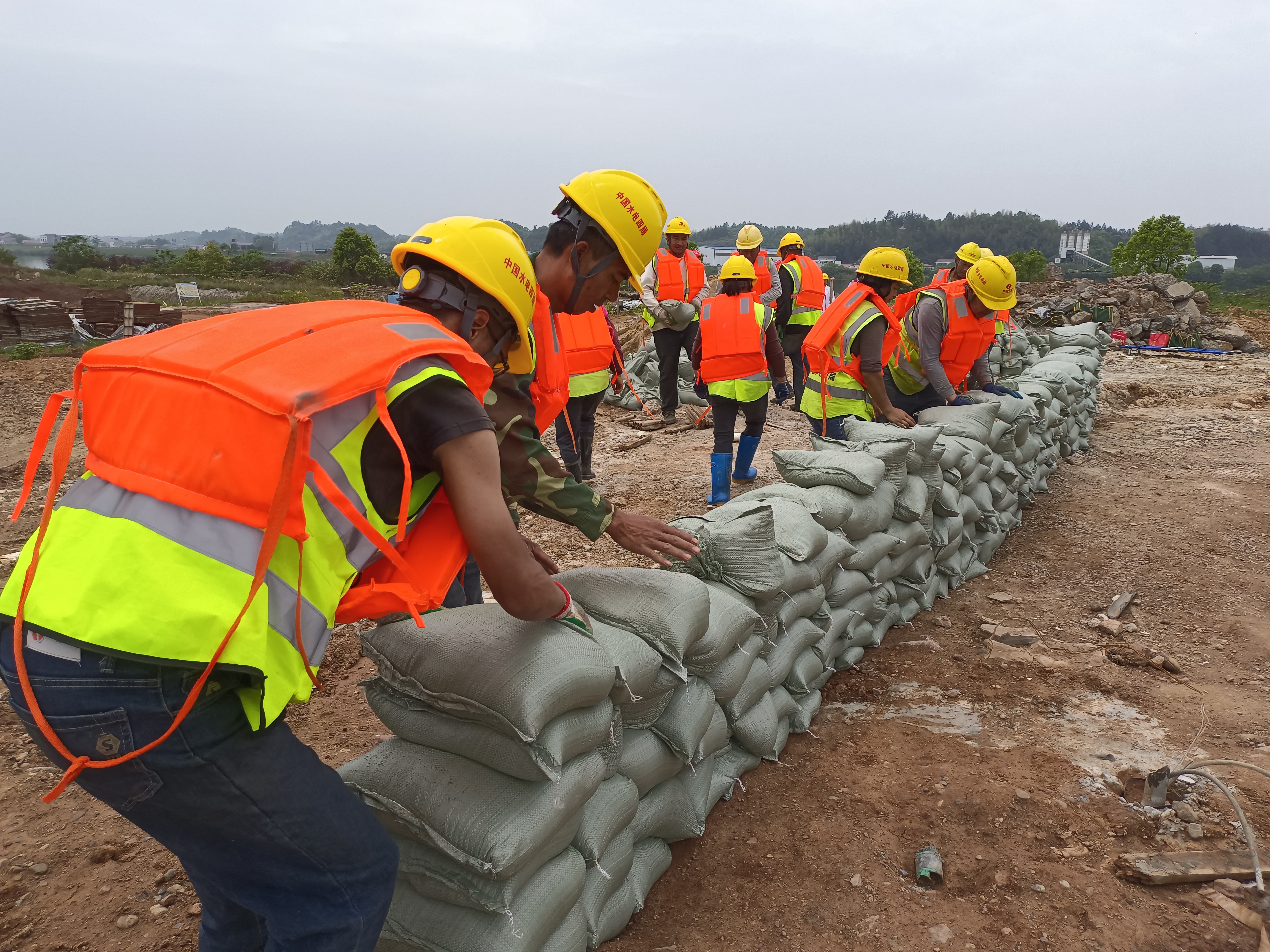 以“演”促防，以“练”备战！株洲航电 扩机项目开展防汛抢险救灾应急演练