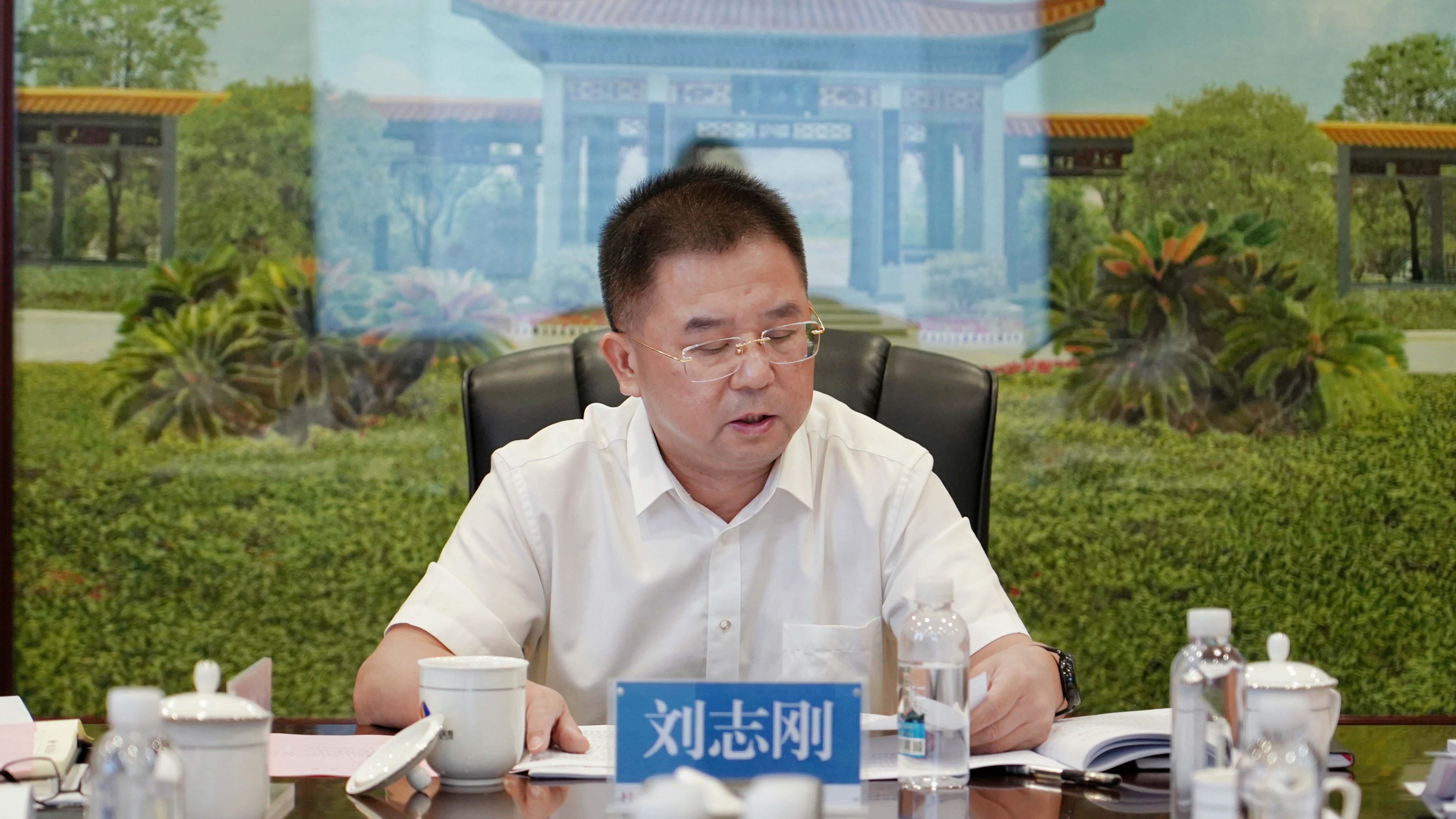 MILAN米兰体育·（中国）官方网站召开2025年上半年经营分析会